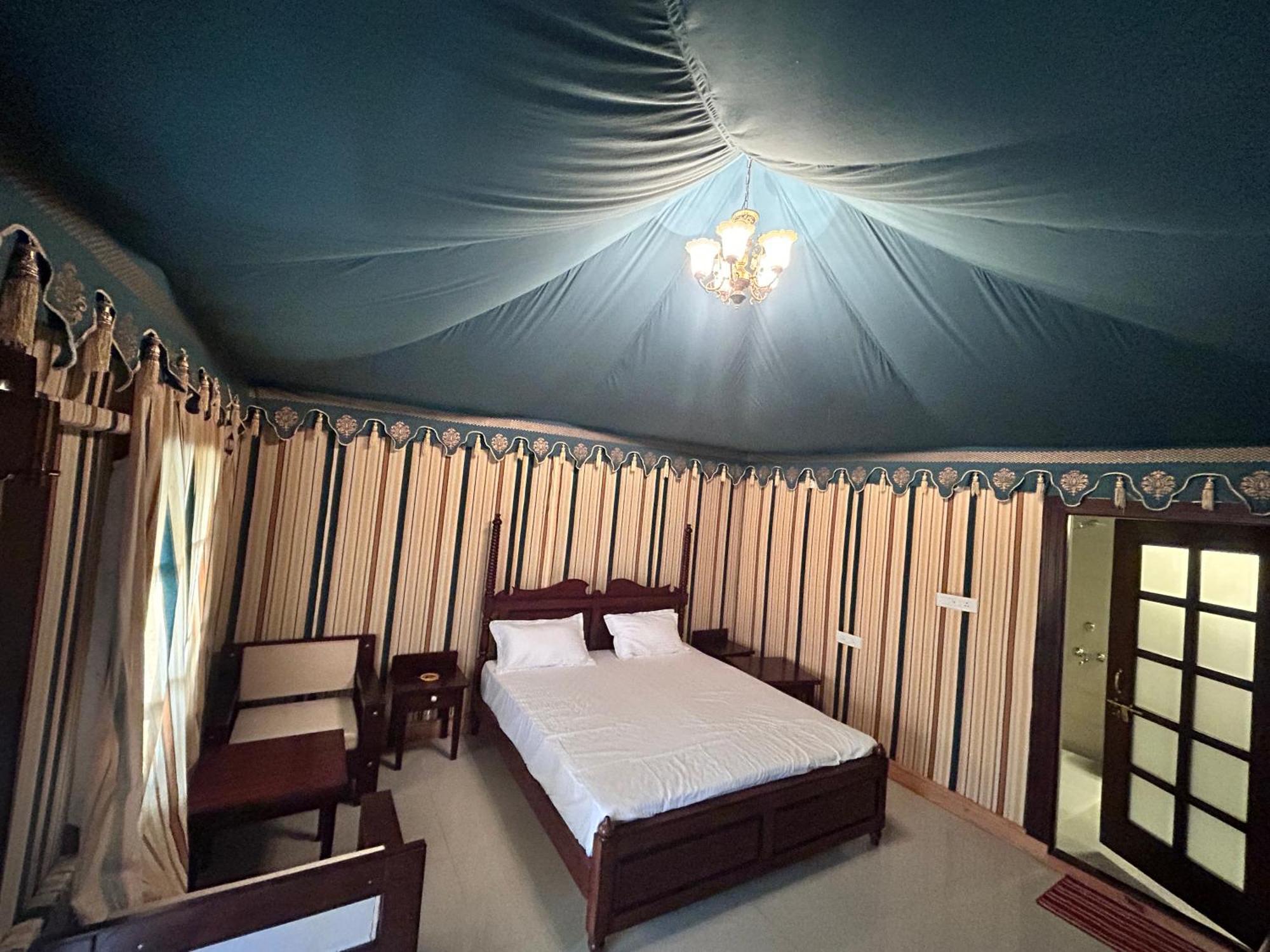 Royal Rajasthan Resort Sikar Extérieur photo