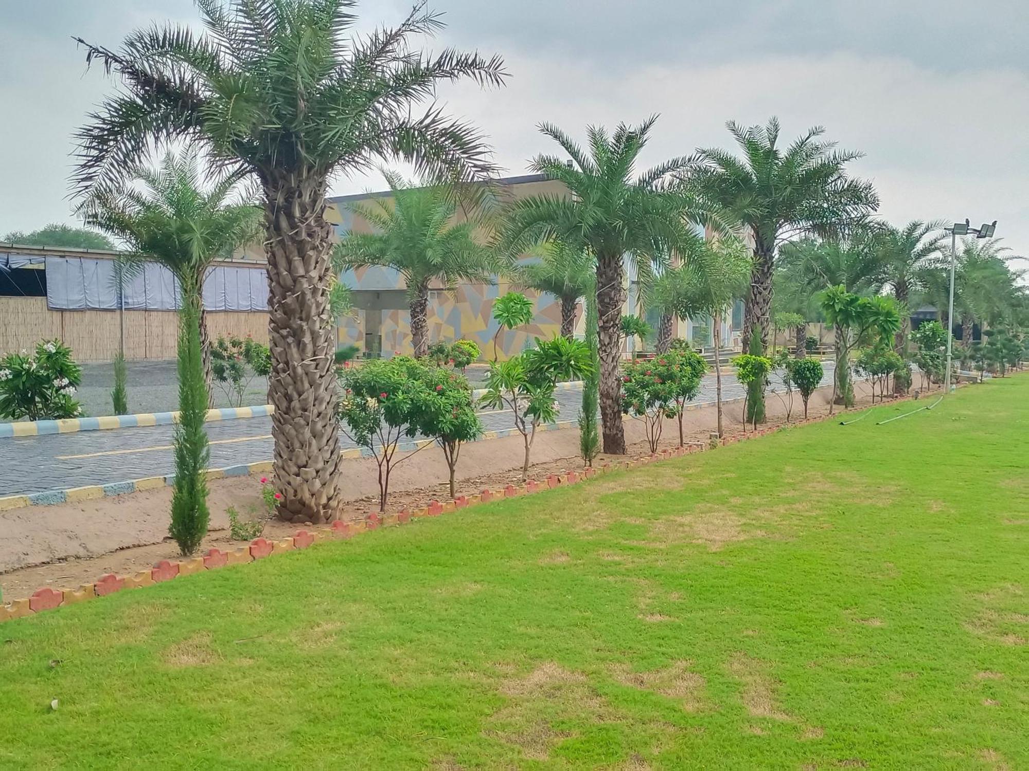 Royal Rajasthan Resort Sikar Extérieur photo