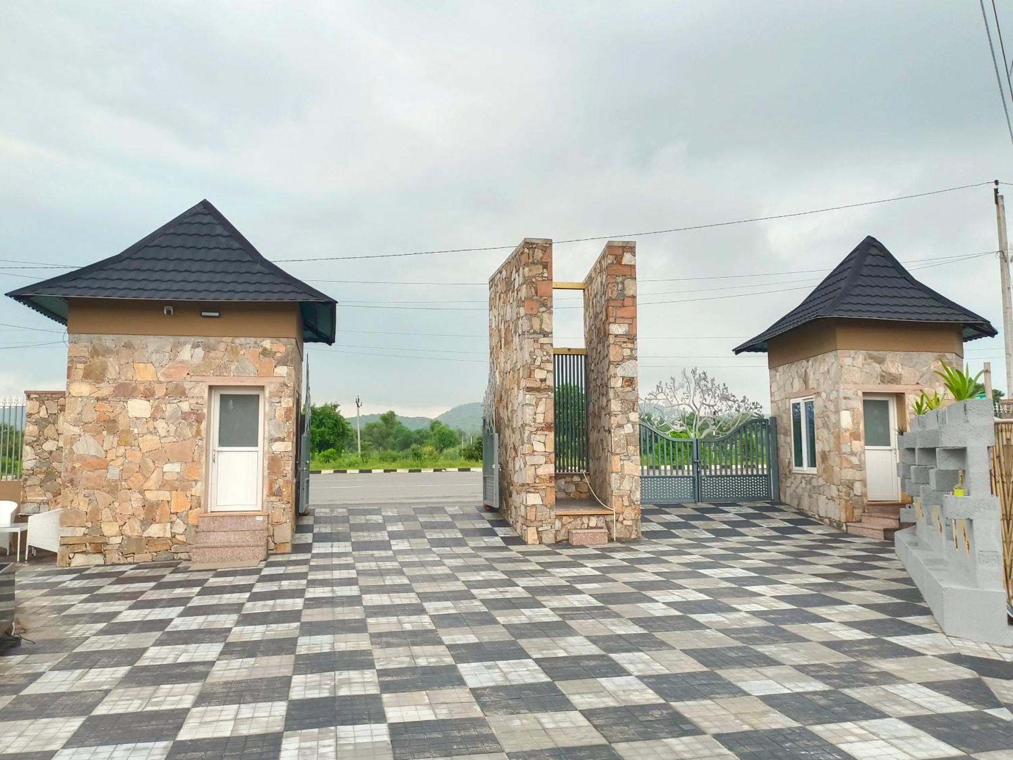 Royal Rajasthan Resort Sikar Extérieur photo